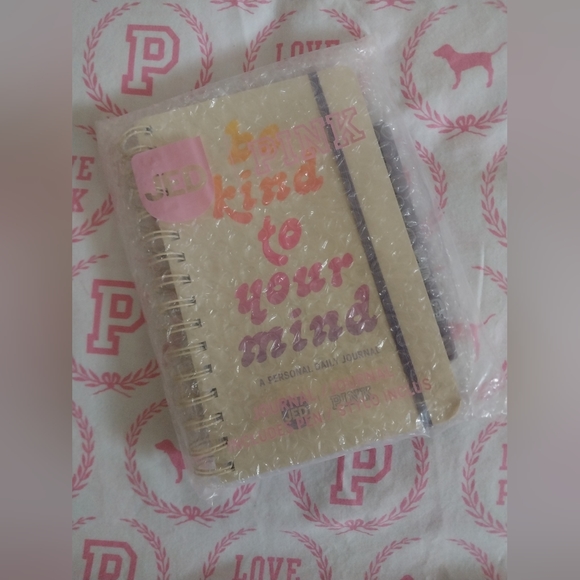 PINK Wellness Journal Set ❤️ - Picture 9 of 11